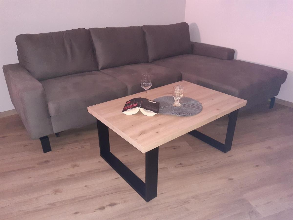 Weingut Engelhardt Apartment Rottingen ภายนอก รูปภาพ