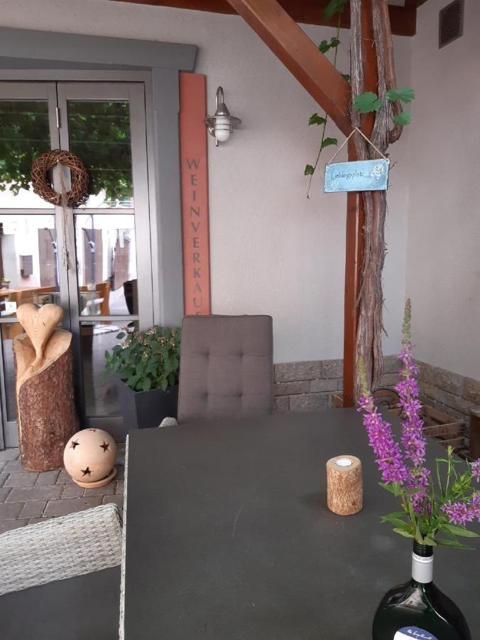 Weingut Engelhardt Apartment Rottingen ภายนอก รูปภาพ